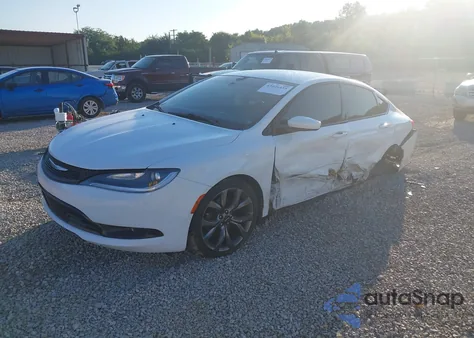 2015 Chrysler 200 S z USA, uszkodzony, nr VIN 1C3CCCBBXFN565957